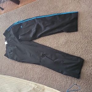 Warm up Adidas pants